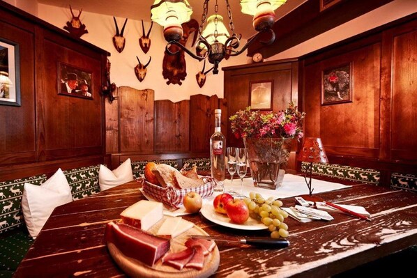 Food and drink - Hotel Bergland (Sankt Leonhard im Pitztal)