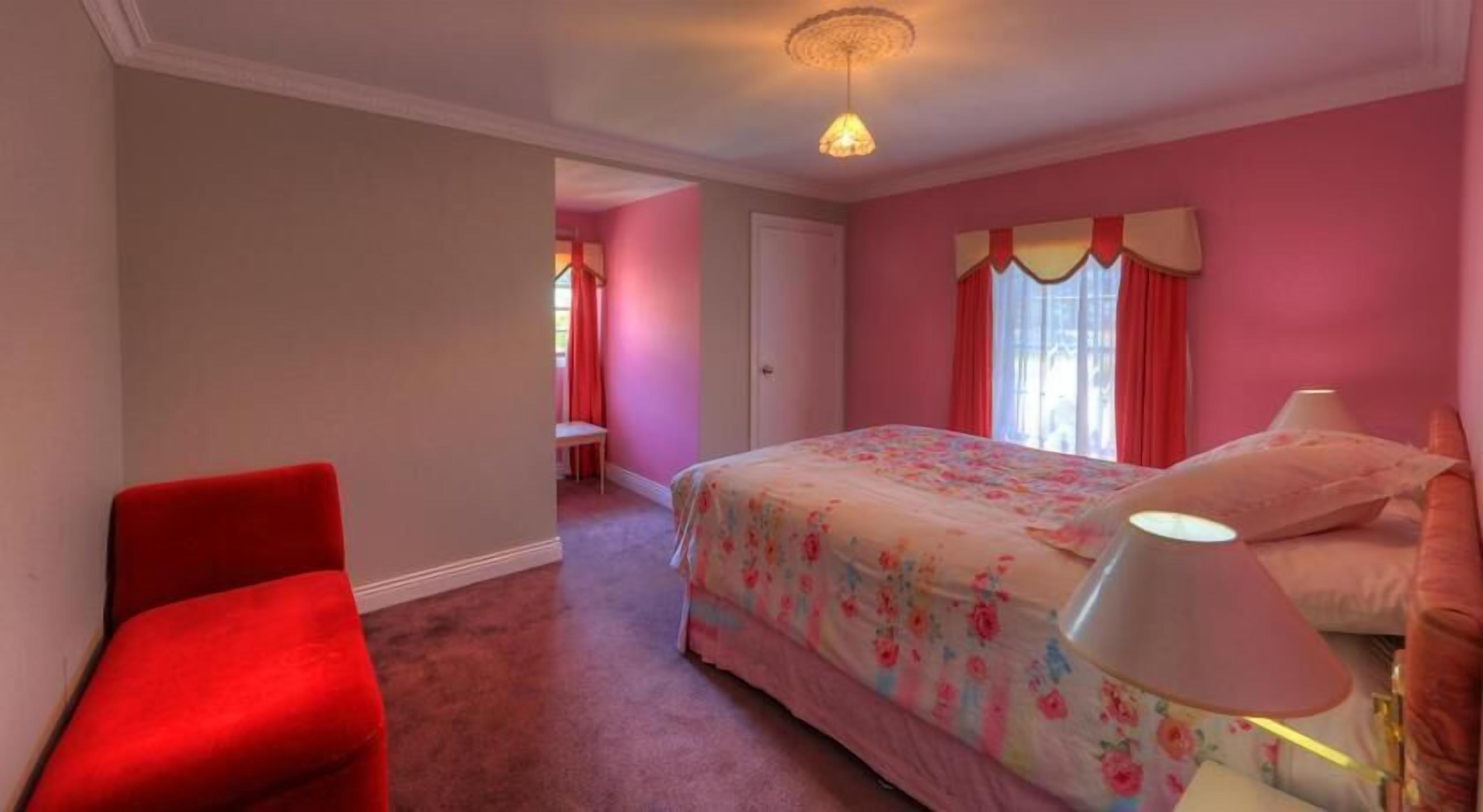 防音設備、アイロン / アイロン台、WiFi (無料)、ベッドシーツ