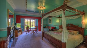 Soundproofing, iron/ironing board, free WiFi, bed sheets - Hatchers Richmond Manor (Richmond)