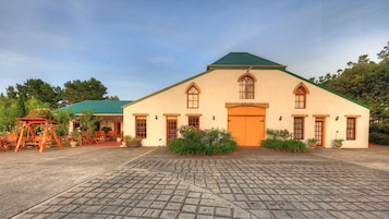 Suite (Killymoon) | Sistema de insonorización, tabla de planchar con plancha, wifi gratis