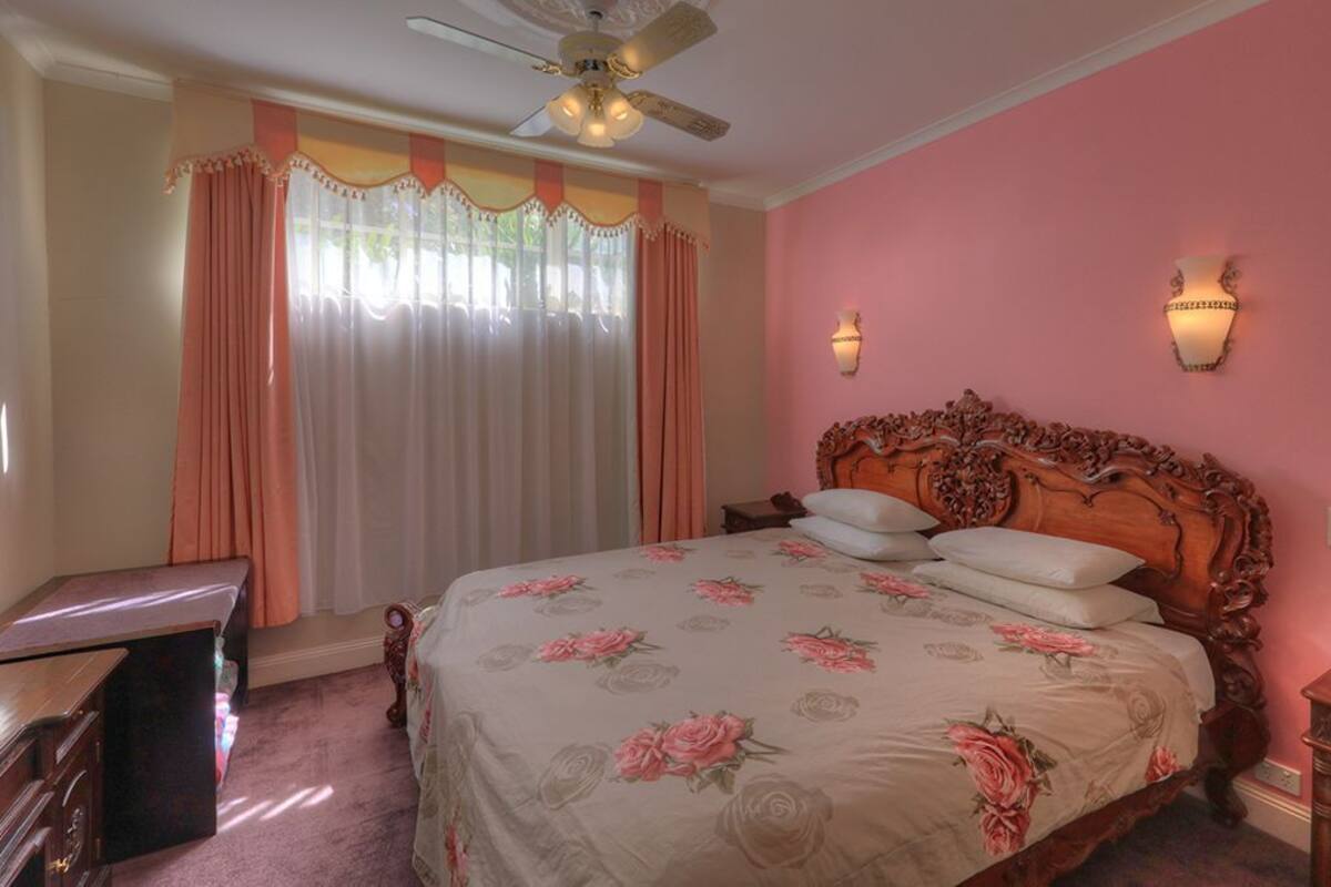 Soundproofing, iron/ironing board, free WiFi, bed sheets