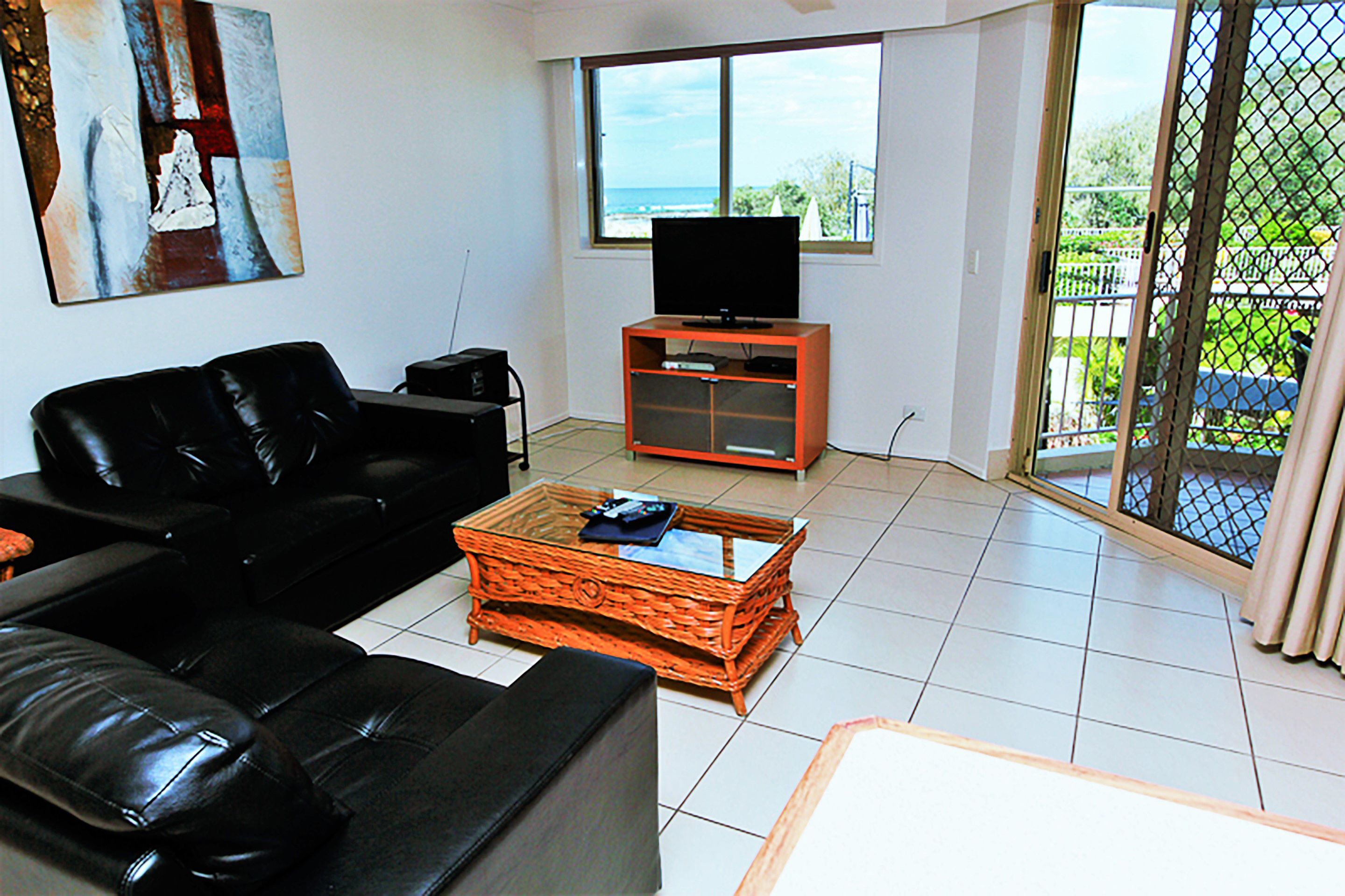 50-inch tv with digital channels, streaming services