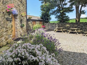 Courtyard - The Wayside and Whisky Barn (Millom)
