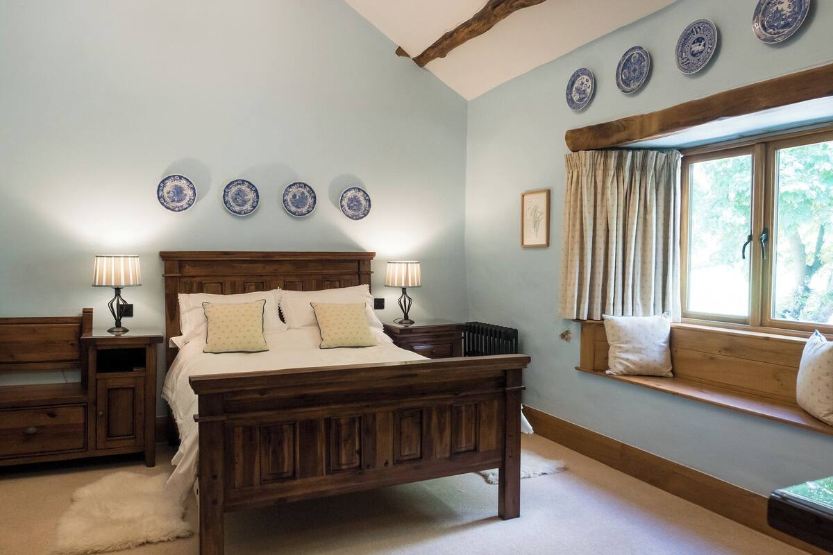 Deluxe Double Room, Ensuite, Garden View (Room 2)