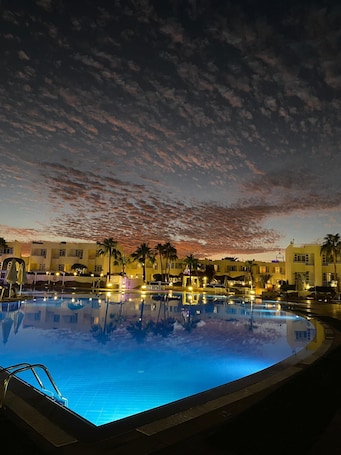 Fachada de la propiedad. Sharm Reef Hotel