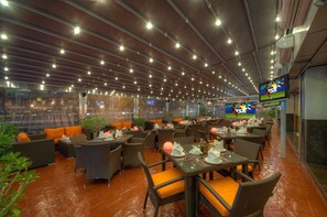 Breakfast, lunch and dinner served - Sunday Marina View Hotel Apartments (Dubai)