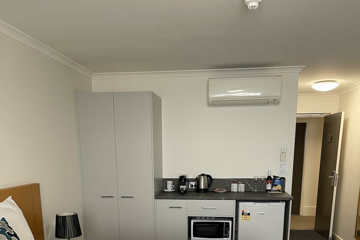 Hochwertige Bettwaren, Pillowtop-Betten, Minibar, Zimmersafe
