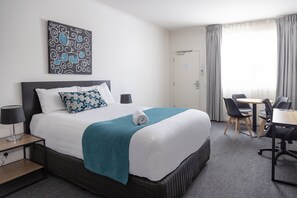 Habitación familiar, 2 habitaciones, no fumadores, frigorífico y microondas | Ropa de cama de alta calidad, colchones con acolchado adicional, minibar