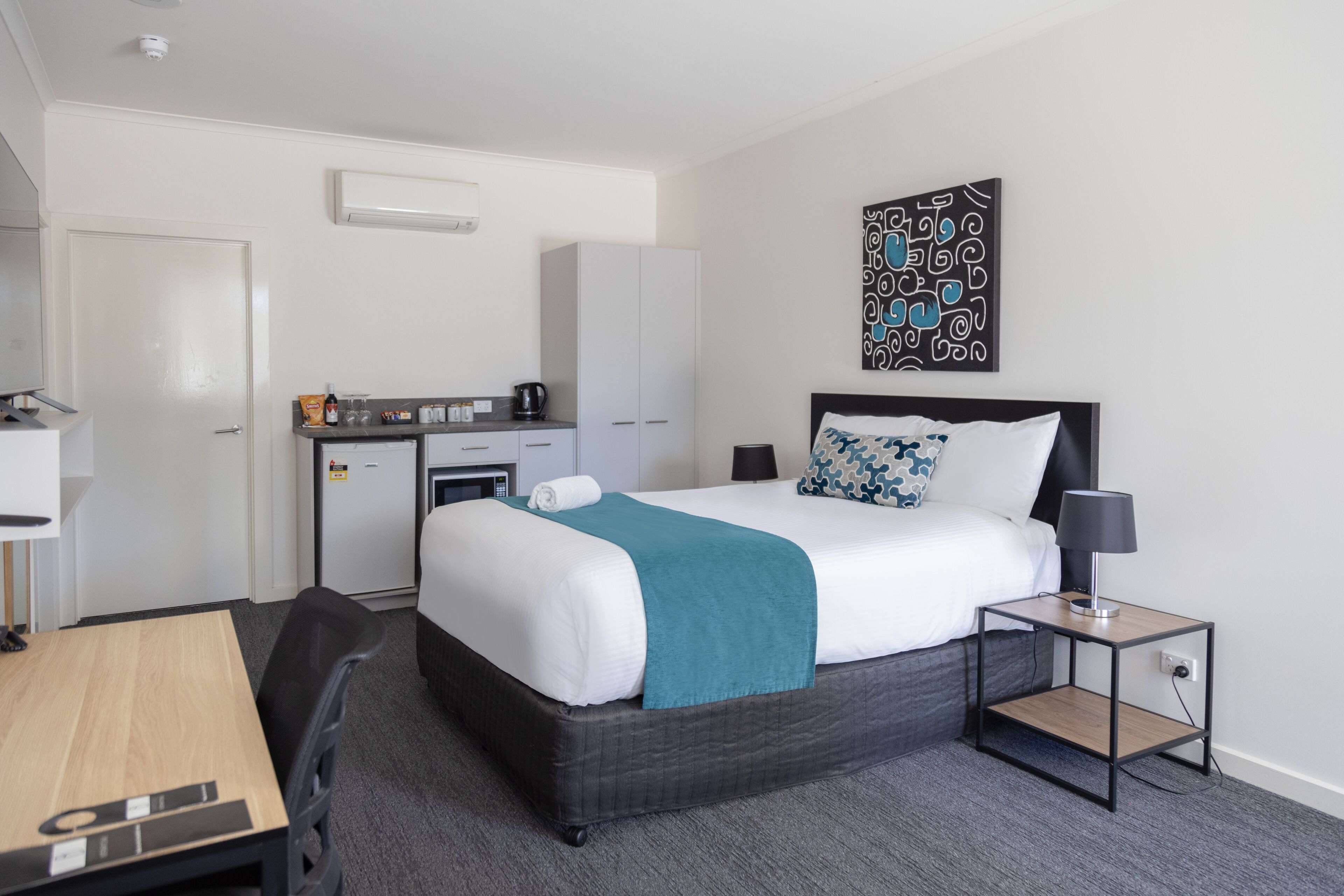 two bedroom family room | premium bedding, pillow-top beds, minibar, in-room safe