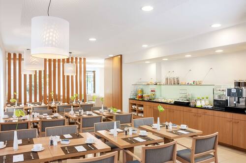 Tägliches Frühstücksbuffet gegen Gebühr