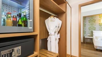 Literie de qualité supérieure, minibar, coffres-forts dans les chambres