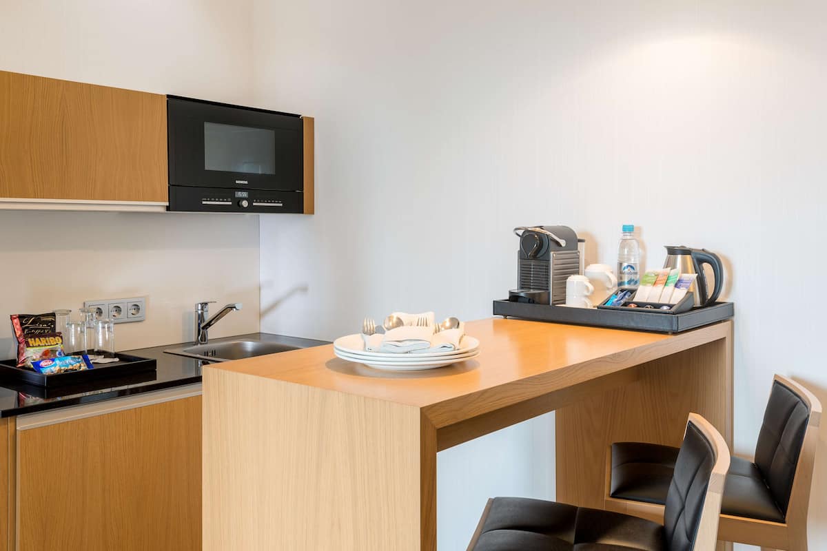 apartment | premium bedding, minibar, in-room safe, desk