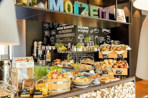 Daily buffet breakfast for a fee