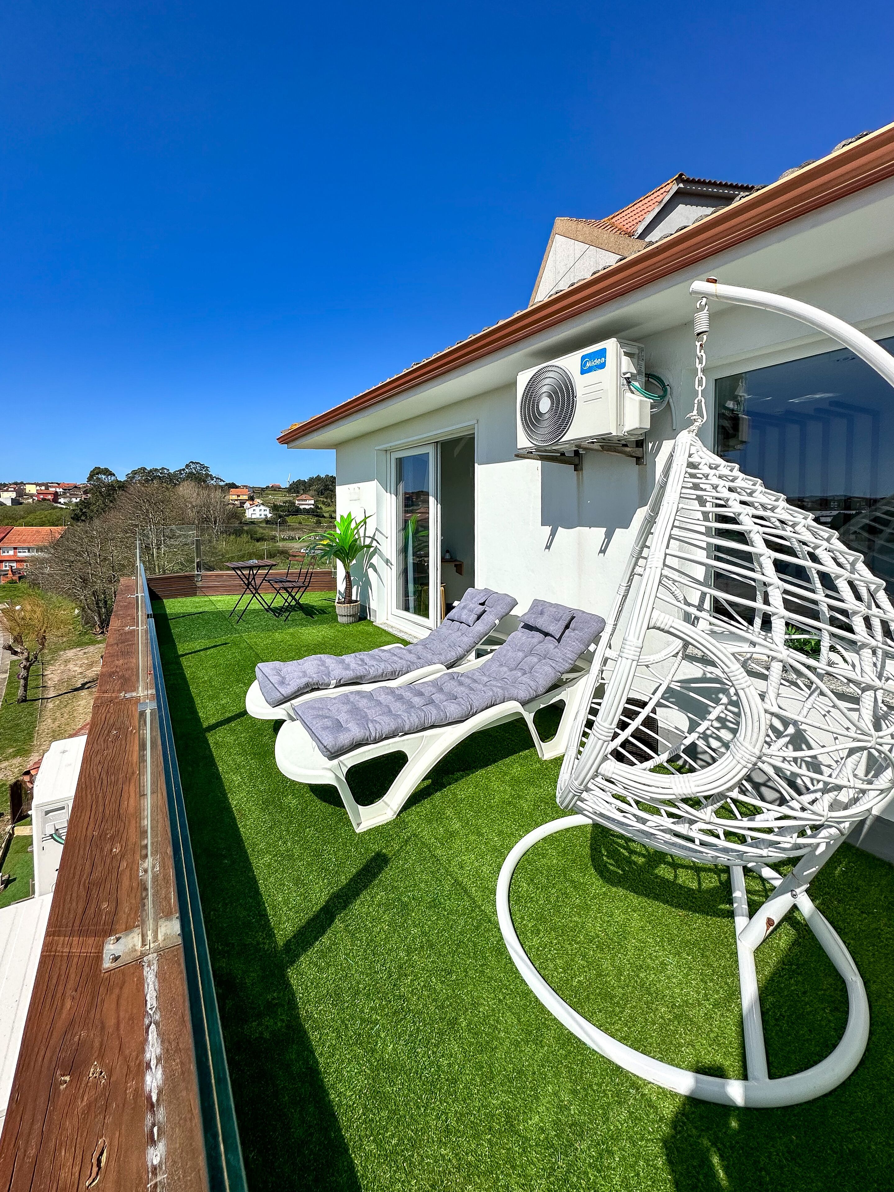 Deluxe tweepersoonskamer, 1 queensize bed, terras, uitzicht op zee | Donzen dekbedden, bedden met traagschuimmatras