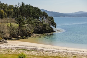 Vista para praia/oceano