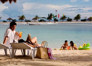 Am Strand, Kajakfahren