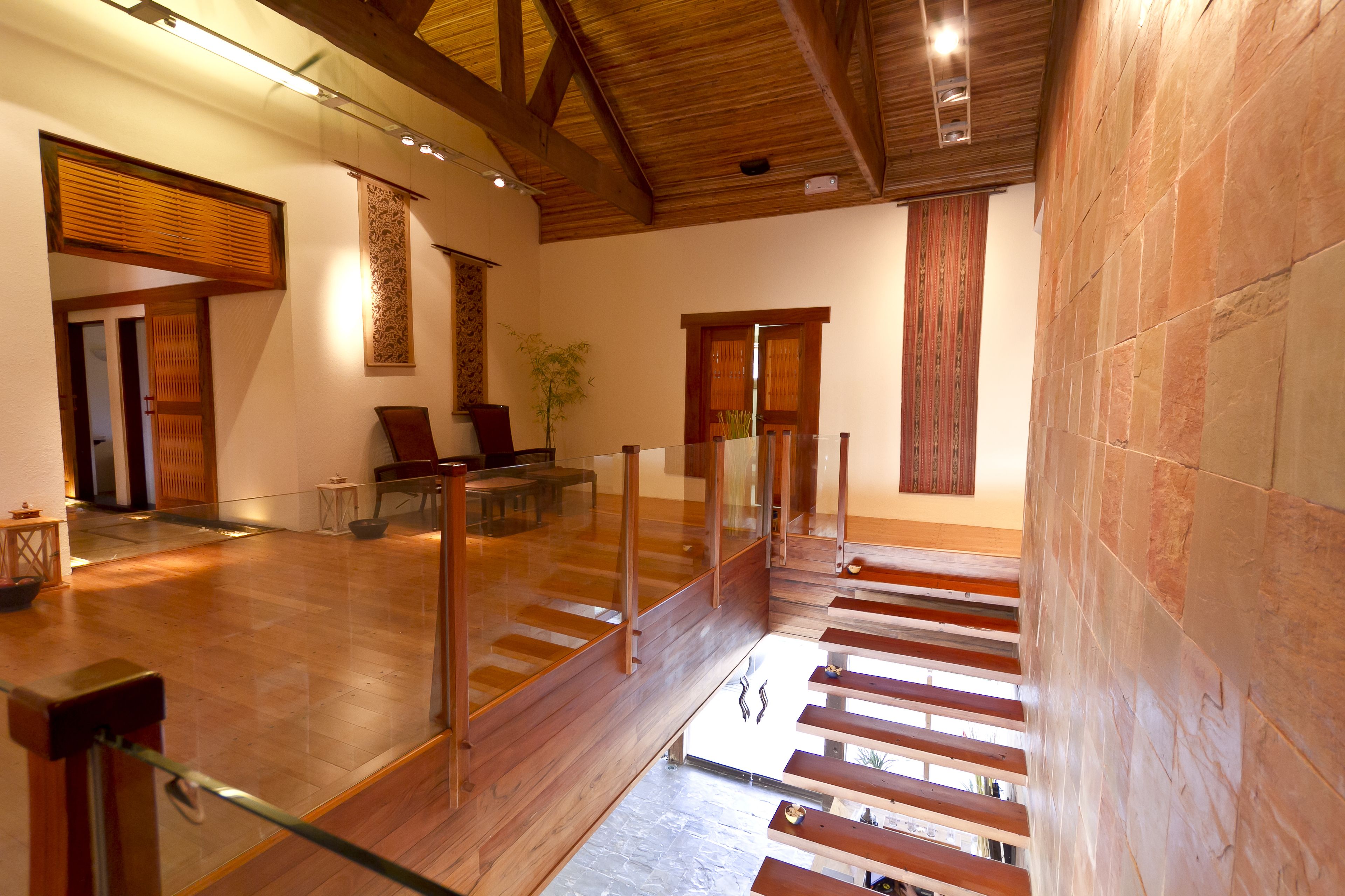 couples treatment room(s), body scrubs