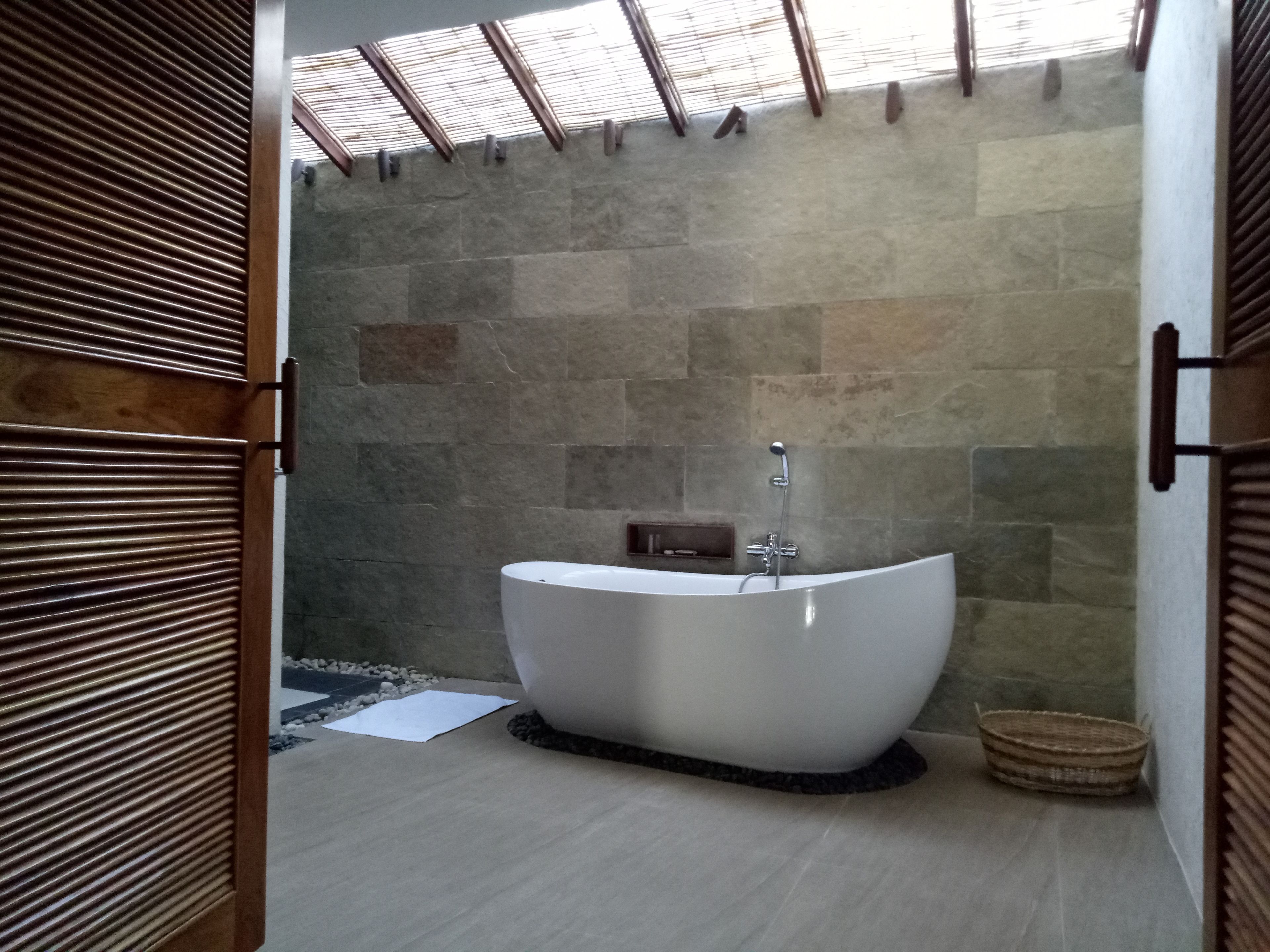 premier deluxe | bathroom | separate bathtub and shower, deep-soaking bathtub, free toiletries