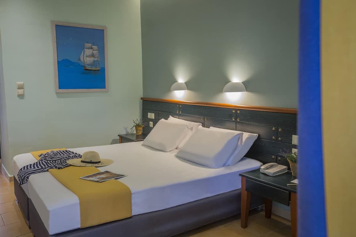 In-room safe, individually furnished, desk, blackout curtains