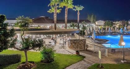 Golden Coast Hotel & Bungalows - All Inclusive