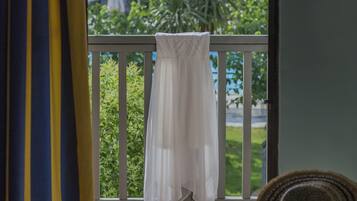 Bungalow, Garden View (for 3) | Balcony