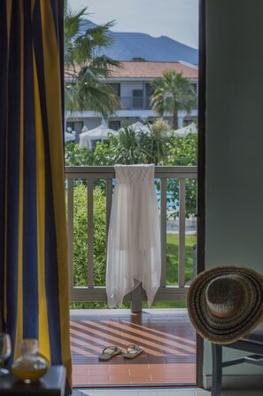 Bungalou, vistes al jardí (for 3) | Balcó