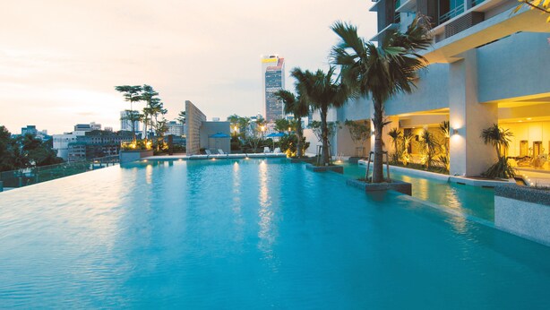 Outdoor pool - Swiss Garden Residences Kuala Lumpur (Kuala Lumpur)