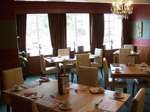 Der serveres morgenmad, frokost og aftensmad