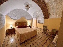 Romantic Apartment, 1 Bedroom, Fireplace, Garden Area | In-room safe, individually decorated, individually furnished, desk