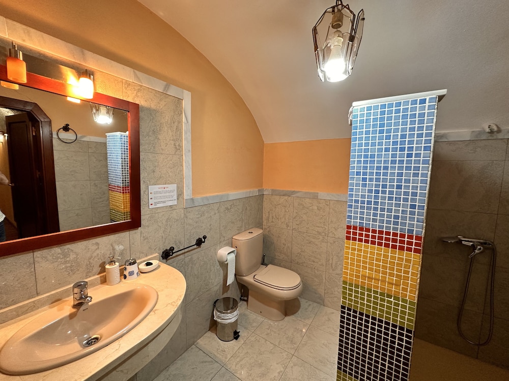 Cuevas la Granja by null