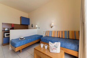 In-room safe, iron/ironing board, bed sheets, wheelchair access