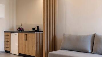 Deluxe Double or Twin | In-room safe, iron/ironing board, bed sheets, wheelchair access