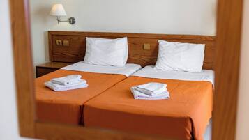 One Bedroom Apartment | In-room safe, iron/ironing board, bed sheets, wheelchair access