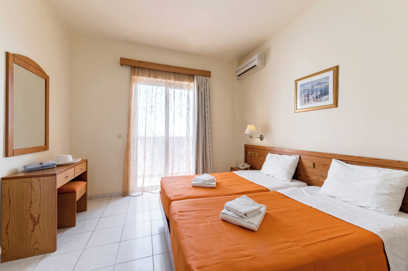 In-room safe, iron/ironing board, bed sheets, wheelchair access