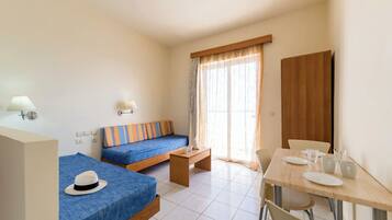 In-room safe, iron/ironing board, bed sheets, wheelchair access