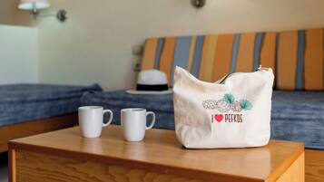 One Bedroom Apartment | In-room safe, iron/ironing board, bed sheets, wheelchair access
