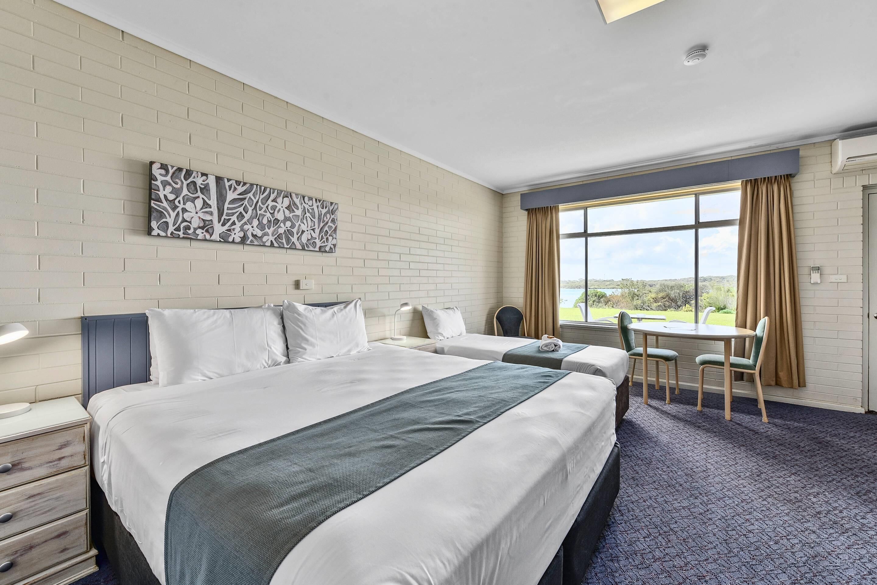 客房, 多张床, 无烟房 (Efficiency) | 熨斗/熨衣板、免费 WiFi、床单