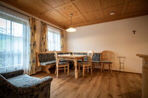 Apartment Kalkstein | Living area