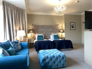 Junior suite | Hypoallergeen beddengoed, een bureau, gratis wifi