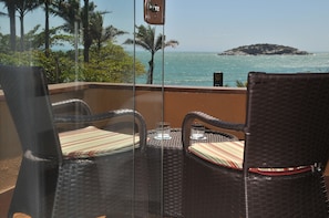 ห้องดับเบิล, เตียงคิงไซส์ 1 เตียง, วิวทะเล, ริมทะเล | วิวจากห้องพัก