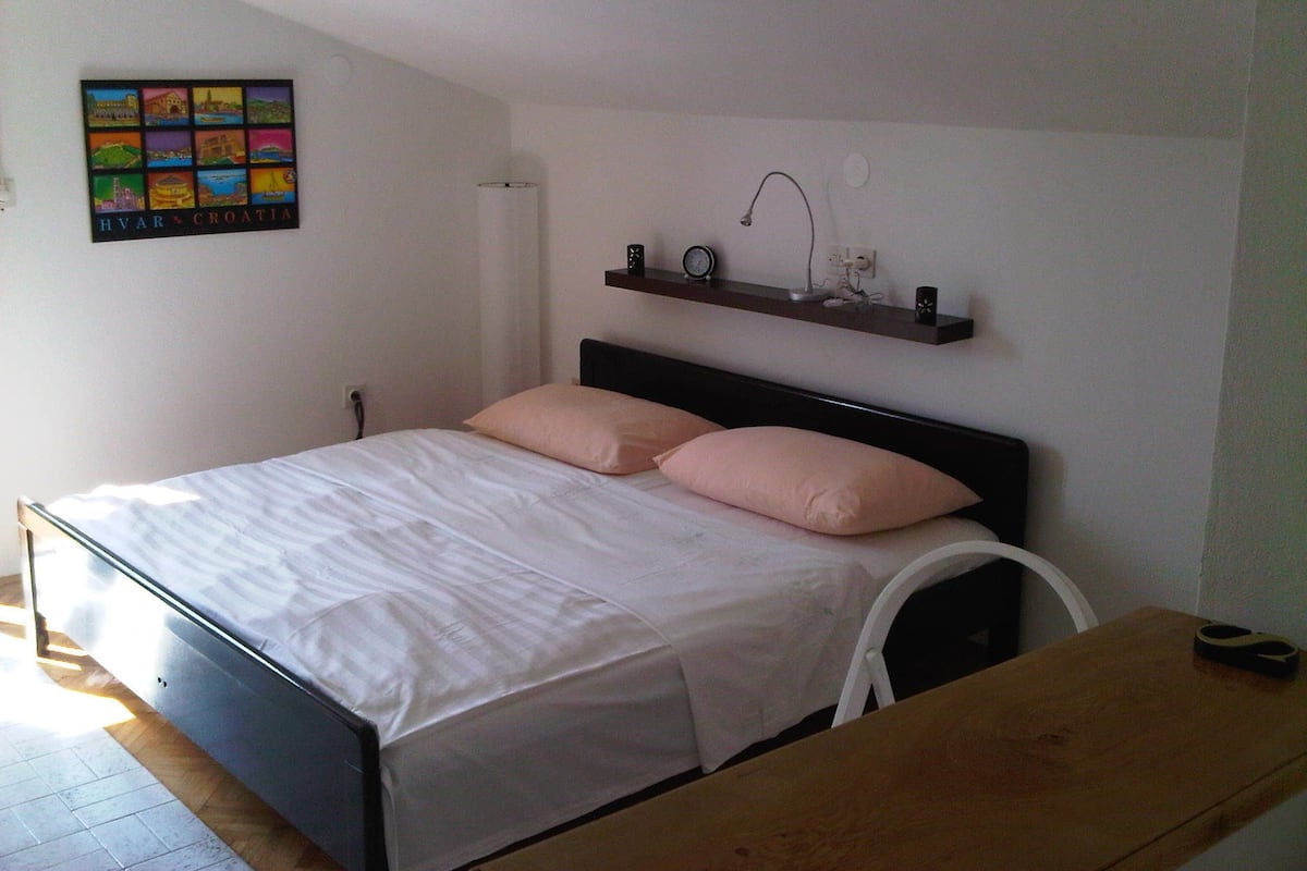 Standard Apartment | 1 bedroom, pillowtop beds, iron/ironing board, free WiFi