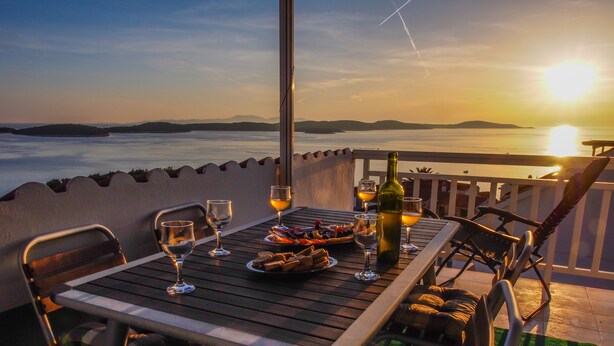 Panoramic Penthouse, 3 Bedrooms, Ocean View - Patak's Place (Hvar)