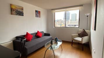 32-inch LCD TV with cable channels, TV