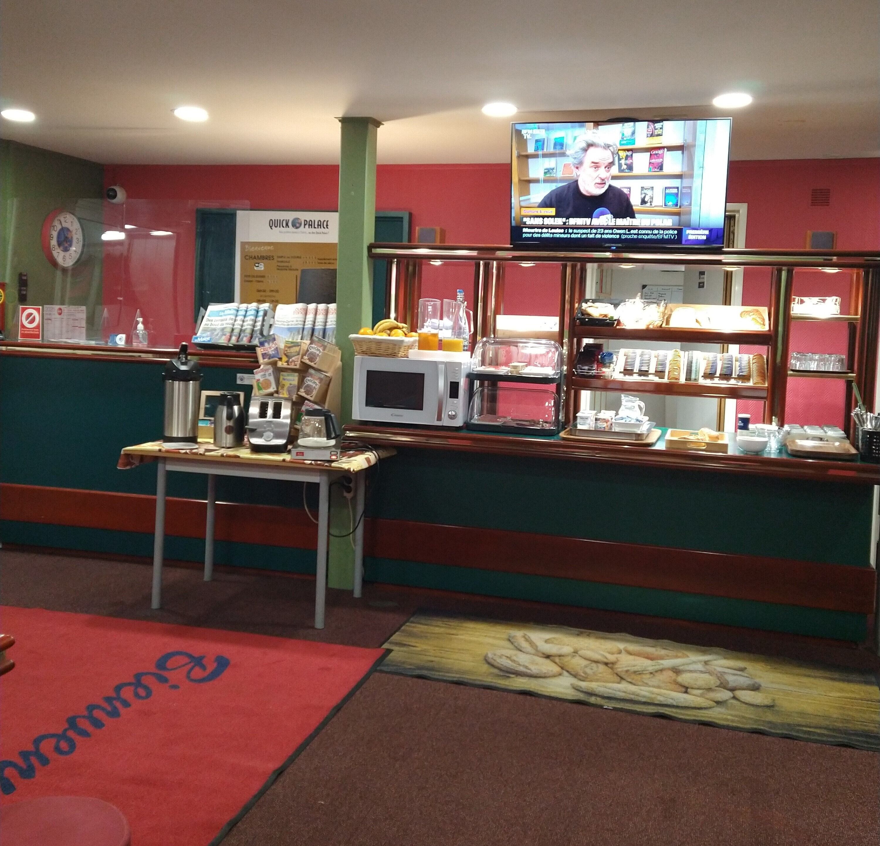 daily buffet breakfast (eur 8 per person)