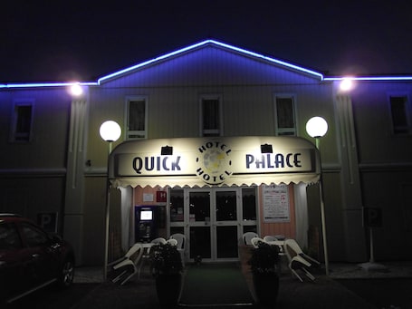 Esterni. Quick Palace Le Mans Nord St Saturnin