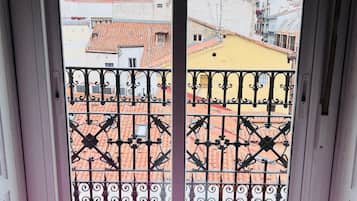 Triple Room, Shared Bathroom | Iron/ironing board, free WiFi