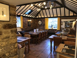 Standard Double Room, Ensuite | Restaurant