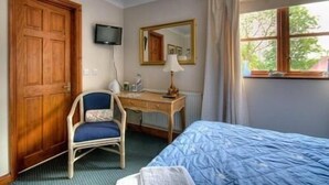 1 chambre, literie de qualité supérieure, bureau