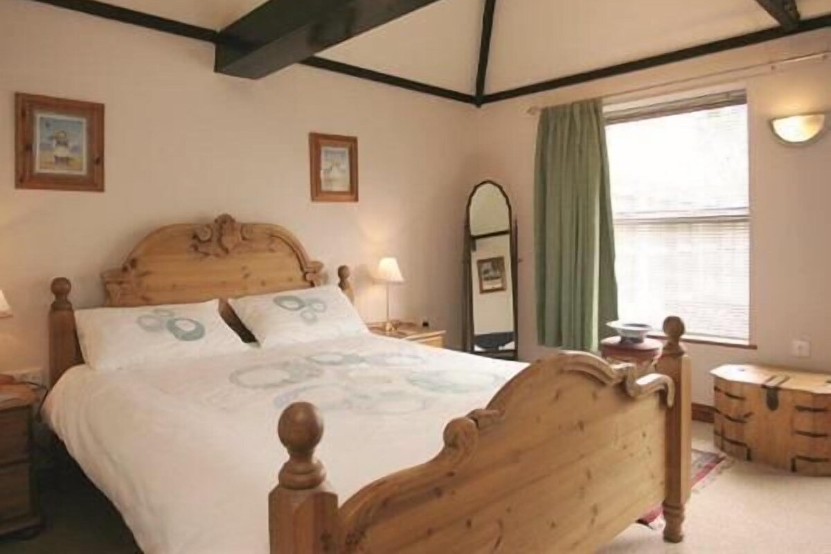 1 chambre, literie de qualité supérieure, bureau