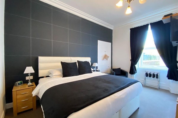 Double Room, Ensuite (Ground Floor)